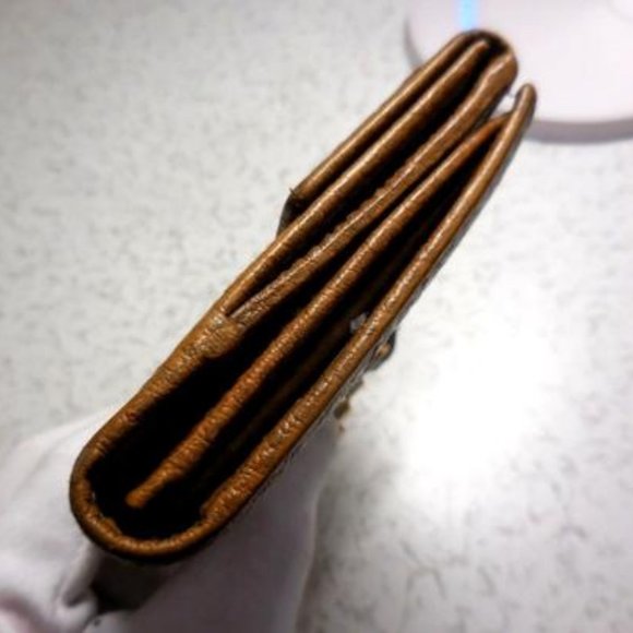 Gucci Camel Textured Gold 'Jackie O' Closure - Picture 6 of 8